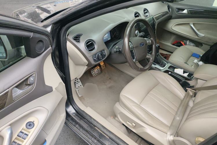 Used Ford Mondeo 2011 2.3L Luxury Model