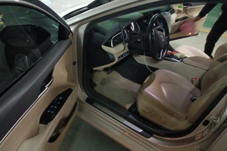 Used Toyota Camry 2018 2.5G Luxury Edition
