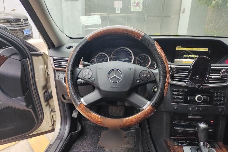 Used Mercedes-Benz E-Class 2010 E 260 L CGI Elegant Model
