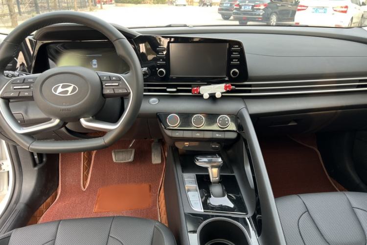 Used Hyundai Elantra 2023 1.5L CVT GLX Elite Edition
