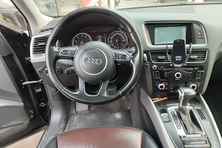 Used Audi Q5 2015 40 TFSI Technology Edition Steering Wheel