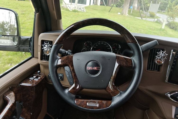 Used GMC SAVANA 2019 6.0L GL750 Elegant Sky Edition
