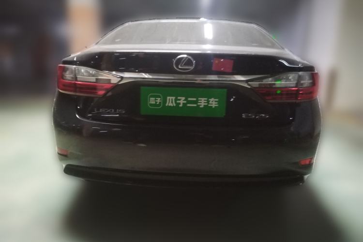 Used Lexus ES 2015 250 Elegant Edition Rear