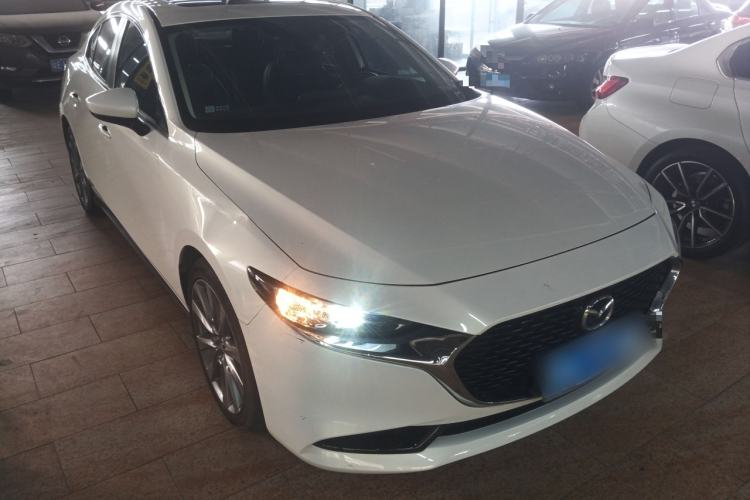 Used Mazda 3 Axela 2021 2.0L Automatic Zhiya Edition Front Right 45 Deg