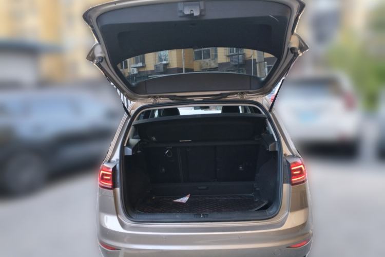 Used Volkswagen Golf Sportsvan 2016 230TSI Automatic Trend Edition
