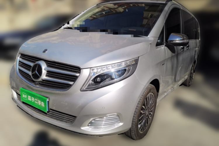 Used Mercedes-Benz V-Class 2017 V 260 Avantgarde Edition