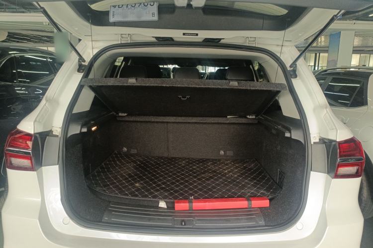 Used Roewe RX5 New Energy 2017 eRX5 50T Hybrid Connected Prestige Flagship Edition Trunk