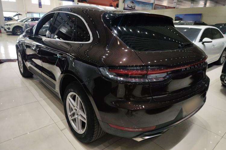 Used Porsche Macan 2018 Macan 2.0T Rear Left 45 Deg