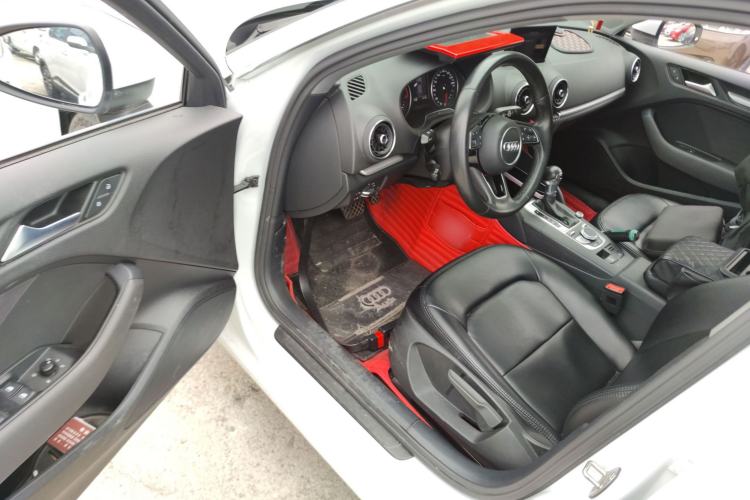 Used Audi A3 2020 Restyled Sportback 35 TFSI Entry-Level China VI Emission Standard Driver Seat