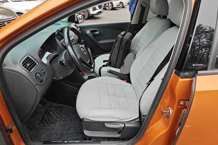 Used Volkswagen Polo 2014 1.6L Cross Polo Automatic
