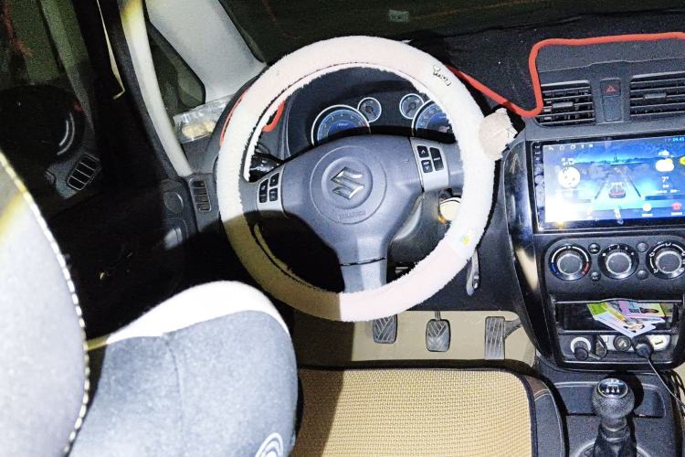 Used Suzuki SX4 2013 1.6L Manual CoolRide Model