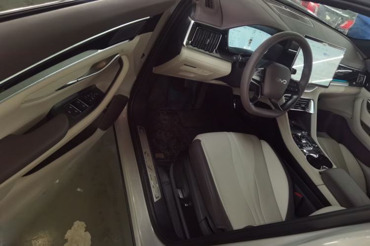 Used BYD Song PLUS New Energy 2025 DM-i Intelligent Driving 160KM Flagship Model Driver Seat