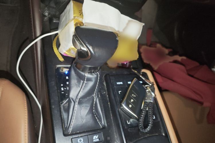 Used Lexus ES 2018 300h Premier Edition China VI Standard Gear Lever