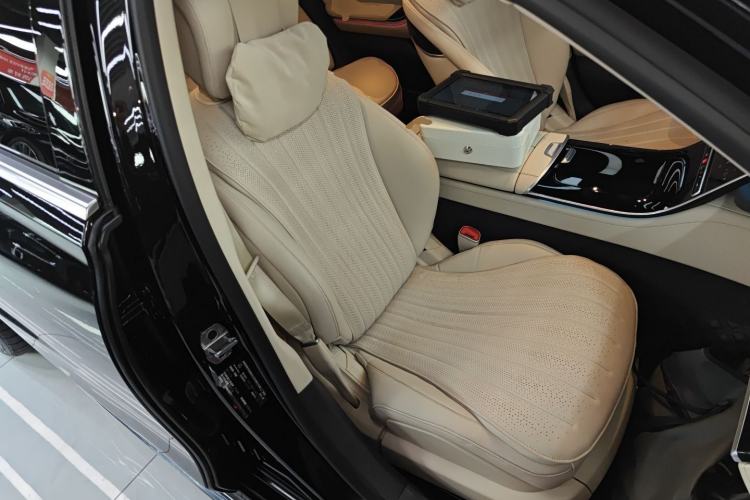 Used Mercedes-Benz S-Class 2022 S 450 L 4MATIC Right Front Seat