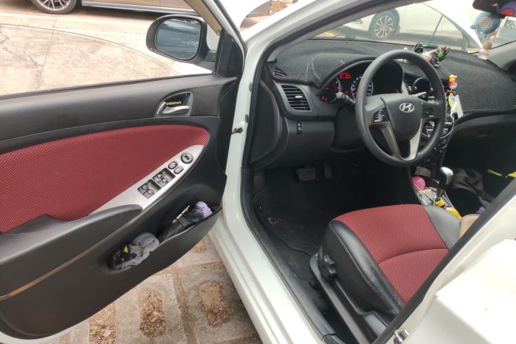 Used Hyundai Verna Ray 2014 1.6L Automatic TOP Driver Seat