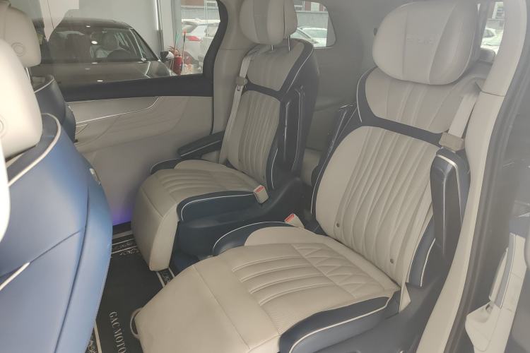 Used Roewe iMAX8 2022 400TGI Prestige Edition
