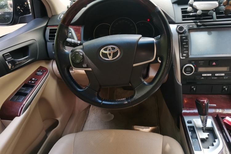 Used Toyota Camry 2013 2.0G Comfort Edition
