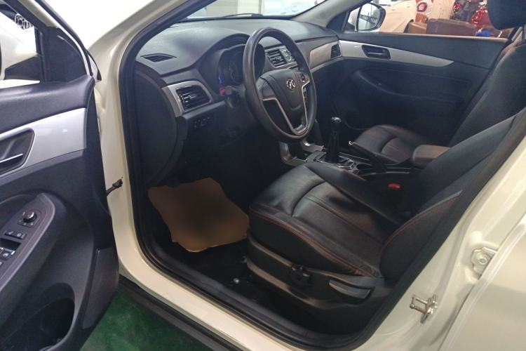 Used BAIC Senova X55 2016 1.5L Manual Comfort Version Driver Seat