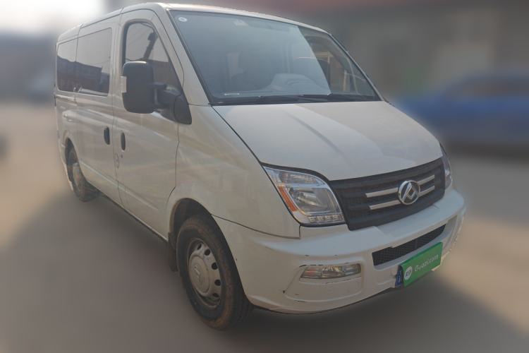 Used SAIC MAXUS Xintu V80 2023 2.0T Manual Classic Aoyuntong Short Wheelbase Ultra-Low Roof 5/6-Seater Front Right 45 Deg