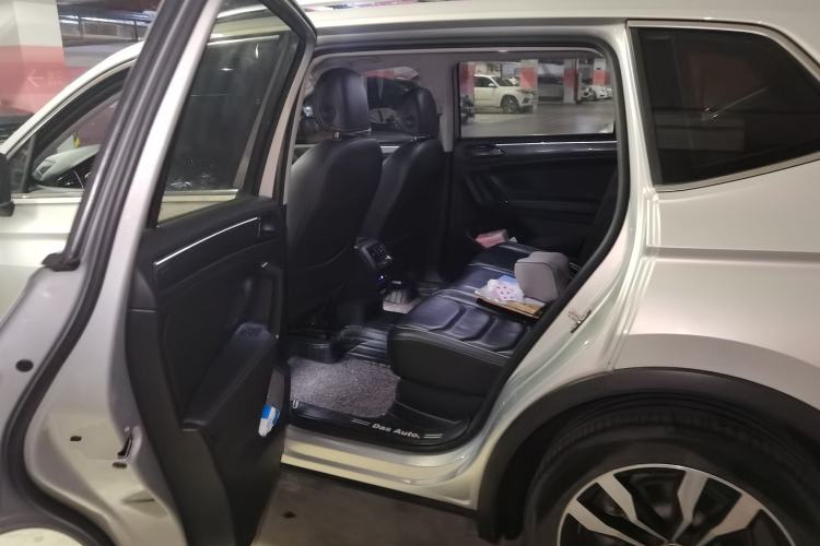 Used Volkswagen Tiguan L 2020 330TSI Automatic Two-Wheel Drive R-Line Flagship Version China VI Standard
