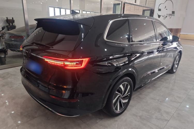 Used Volkswagen Viloran 2022 380TSI Luxury Edition Rear Right 45 Deg