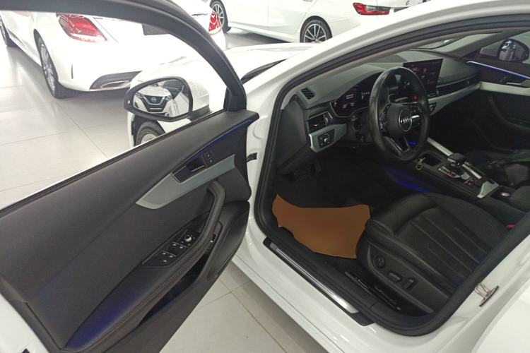 Used Audi A4L 2020 40 TFSI Luxury Dynamic Model
