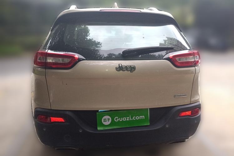 Used Jeep Cherokee 2016 2.4L Leading Edition
