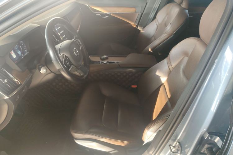 Used Volvo S90 2020 Facelifted T5 Zhiyi Luxury Edition
