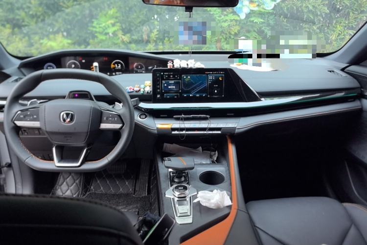 Used Changan UNI-V 2022 1.5T Prestige Version
