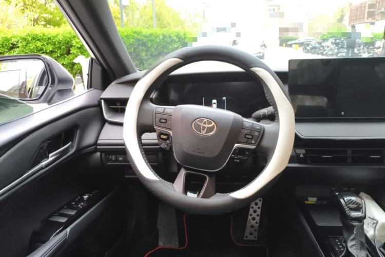 Used Toyota Camry 2026 Model Dual-Engine 2.5HXS Sport Plus Edition Steering Wheel