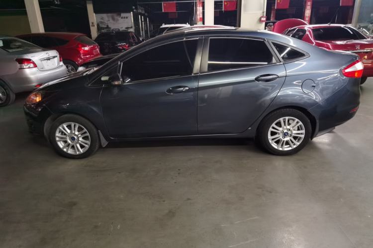 Used Ford Fiesta 2013 Sedan 1.5L Automatic Fashion Edition
