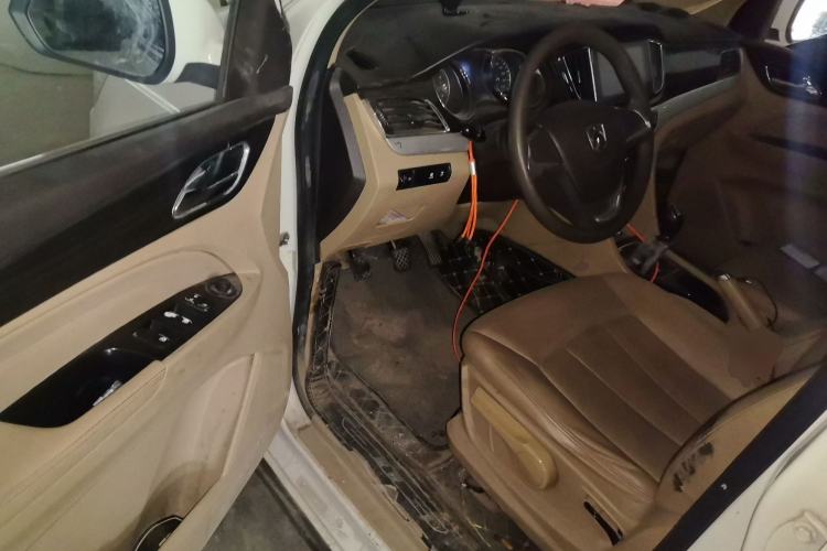 Used Baojun 730 2016 1.5L Manual Standard Version 7 Seats
