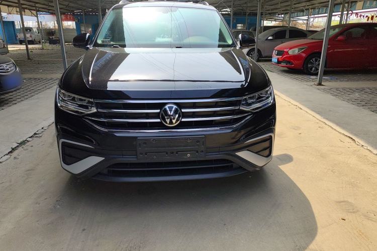 Used Volkswagen Tiguan L 2023 300TSI Automatic Two-Wheel Drive Smart Edition
