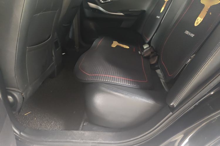 Used Zotye Z300 2014 New Vision 1.5L Manual Luxury Model Left Rear Seat