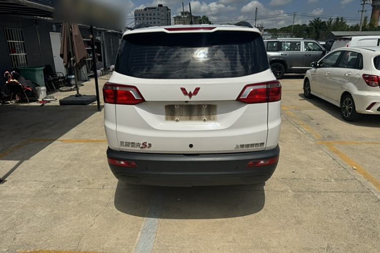 Used Wuling Hongguang S3 2019 1.5L Manual Comfort Model China VI Standard
