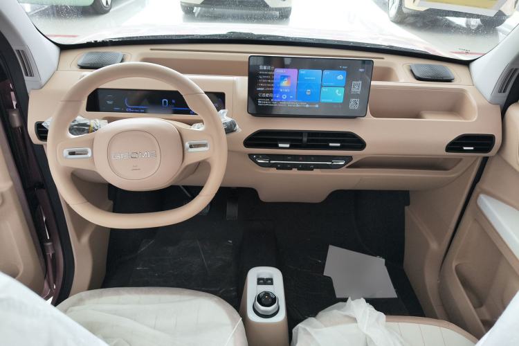 Used Geely Galaxy Panda 2024 Panda Mini 200km Endurance Bear
