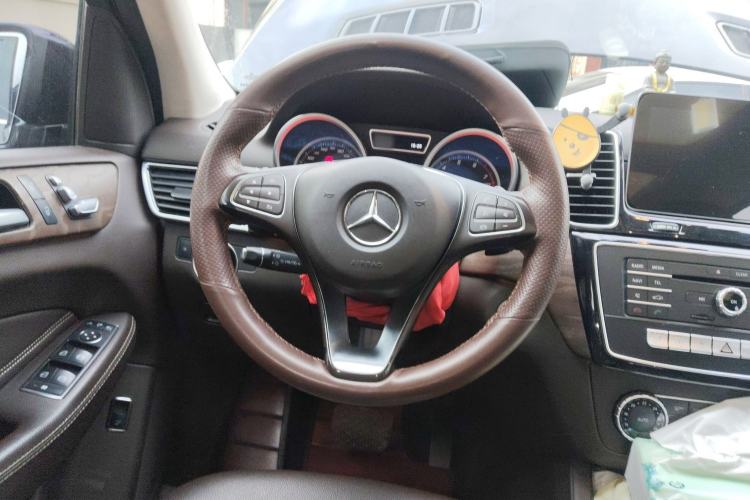 Used Mercedes-Benz GLE-Class 2016 GLE 320 4MATIC Dynamic Edition Steering Wheel