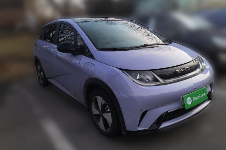 Used BYD Dolphin 2023 420 km Fashion Edition Front Right 45 Deg