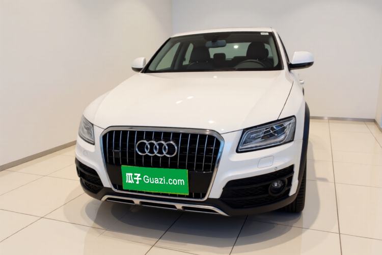 Used Audi Q5 2018 Collector's Edition 40 TFSI Technology Model Front