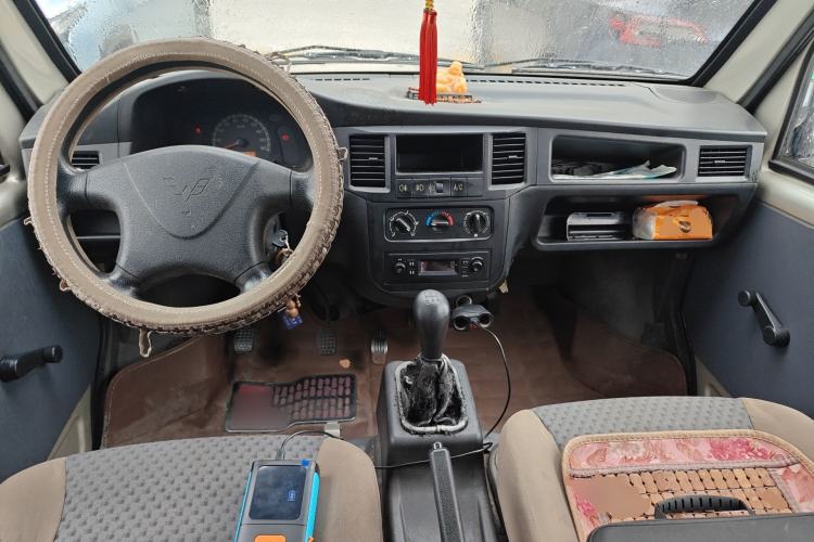 Used Wuling Zhiguang 2013 1.0L Practical Version Center Console