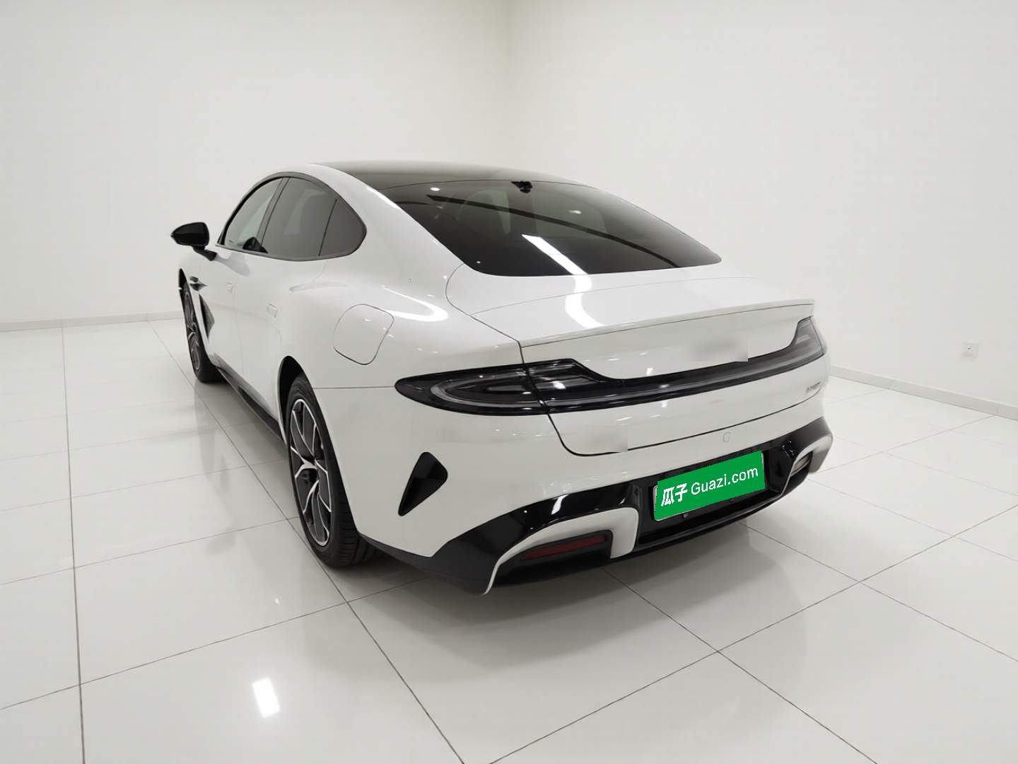 Xiaomi Auto SU7 2024 Rear-Drive Ultra-Long Range Advanced Pro-Level Intelligent Driving Version — снимка 4