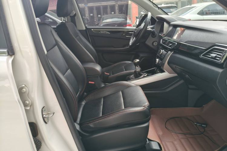 Used Zotye Domy X5 2015 1.5T Manual Luxury Version China IV Standard