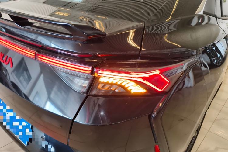 Used Dongfeng Aeolus Yixuan 2022 230T Automatic Adaptive-Beam Knight Edition
