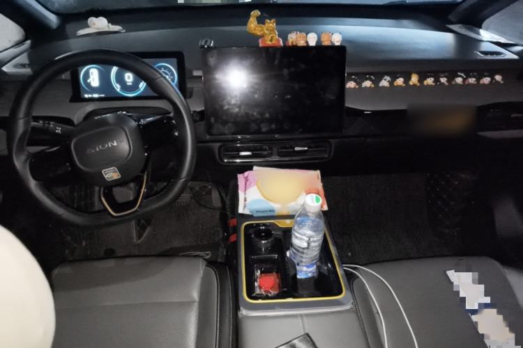 Used AION Y 2022 70 Intelligent Edition Lithium Iron Phosphate Interior 2