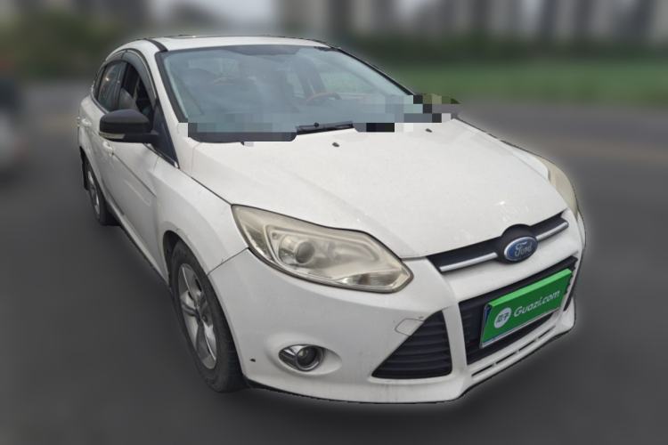 Used Ford Focus 2012 Sedan 1.6L Manual Fashion Edition Front Right 45 Deg