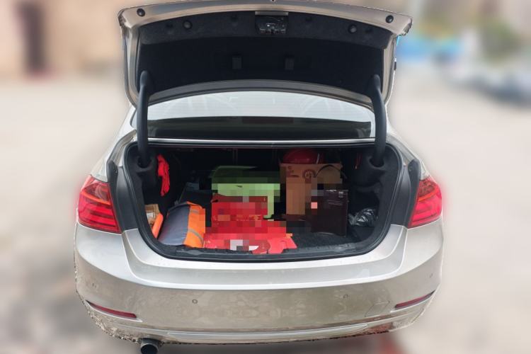 Used BMW 3 Series 2013 320i Sport Edition Trunk