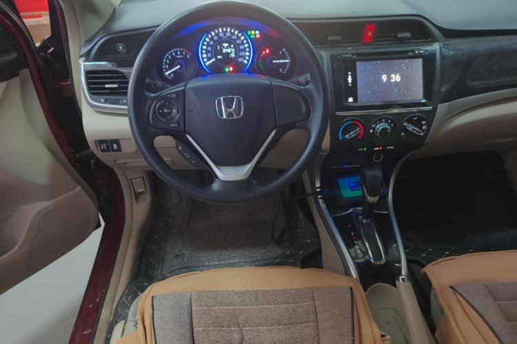 Used Honda Crider 2015 1.8L automatic luxury edition