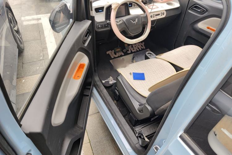 Used Wuling Hongguang MINIEV 2020 Freedom Version Lithium Iron Phosphate Interior 3