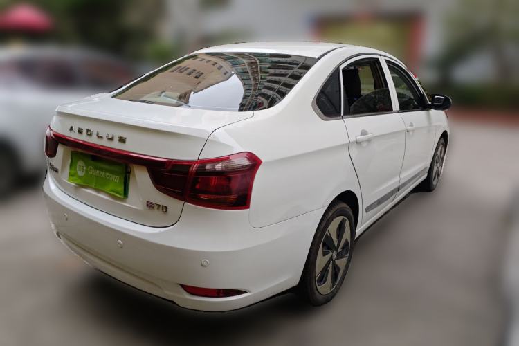 Used Dongfeng Aeolus E70 2023 500 Smart Version Lithium Iron Phosphate 48.6 kWh 110 kW
