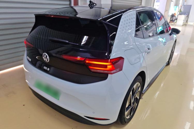 Used Volkswagen ID.3 2021 Pure Edition Rear Right 45 Deg